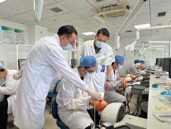 山大口腔顺利完成2022级本科生临床前技能培训-山东大学口腔医（学）院 山东省口腔医院